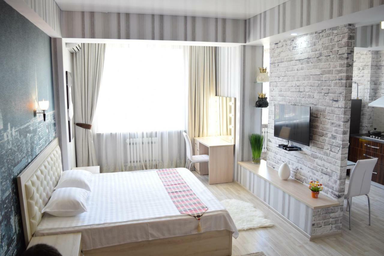 Apartment With Good View In The Center Bishkek Exterior photo